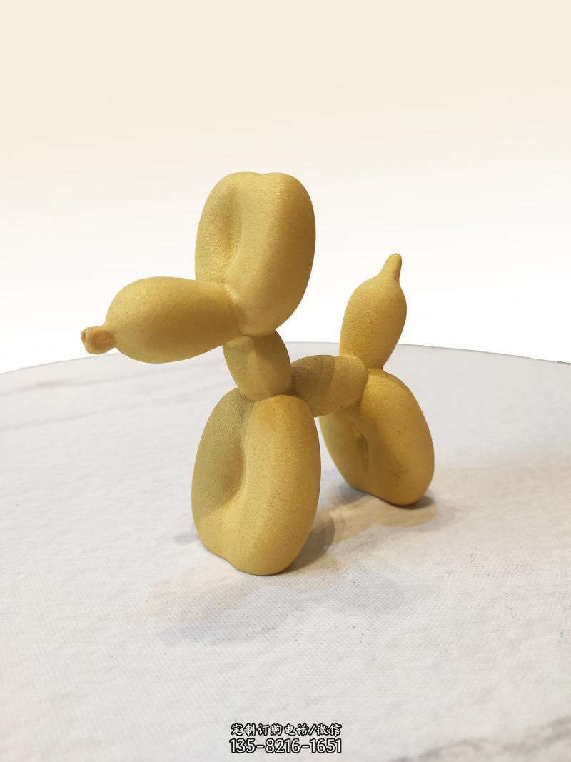 黄色不锈钢气球狗雕塑