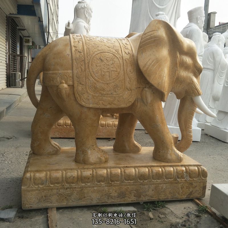 三个象牙大象石雕图片