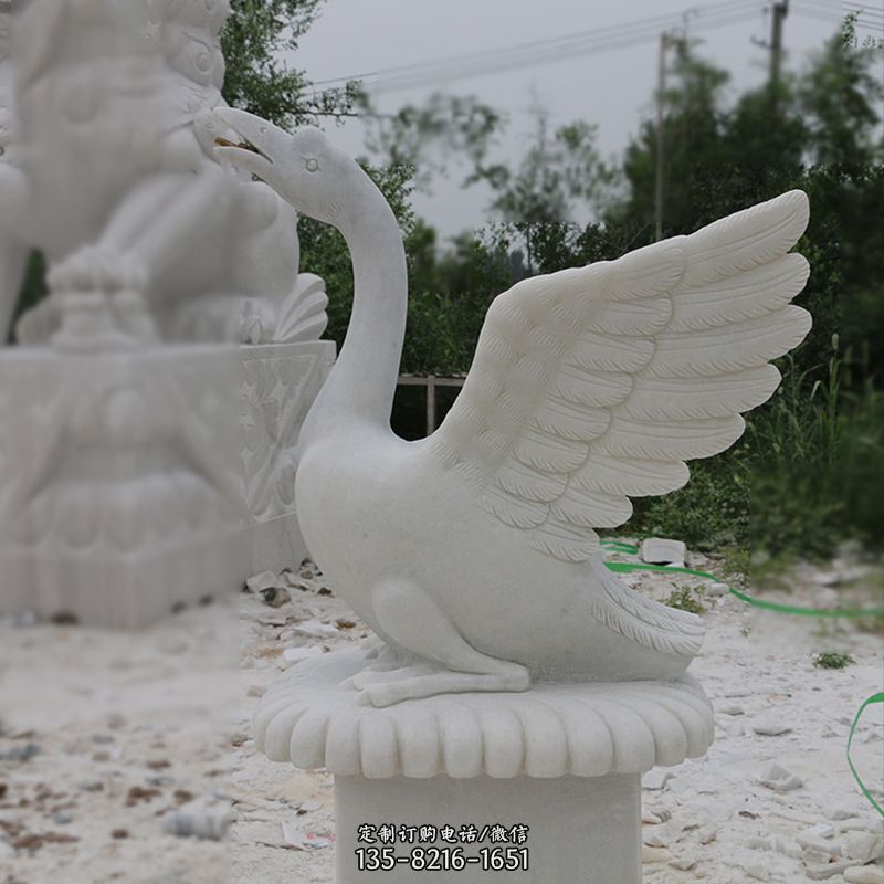 汉白玉展翅喷水天鹅雕塑