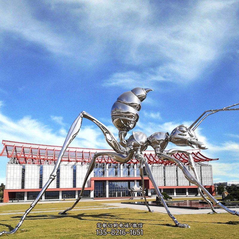 大型不锈钢蚂蚁雕塑：质朴浑厚，细节极致