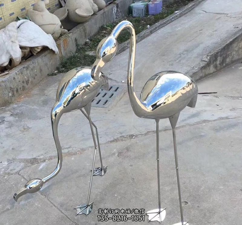 不锈钢抽象动物鹤雕塑