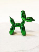 绿色气球狗雕塑
