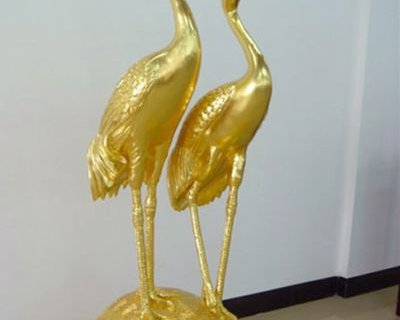 铸铜仙鹤雕塑-2只抱在一起的抽象仙鹤寓意“合和”的校园广场景观雕塑