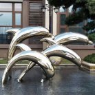 海豚广场雕塑