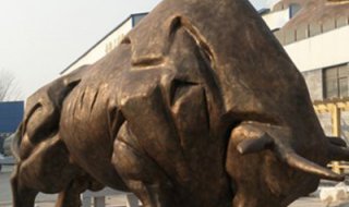 铜雕开荒牛企业精神文化动物景观雕塑
