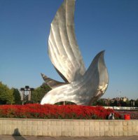 北戴河奥林匹克公园鸽子雕塑