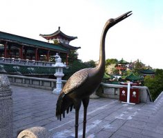 铜雕仙鹤雕塑-不锈钢抽象网格仙鹤，公园草坪动物雕塑摆件