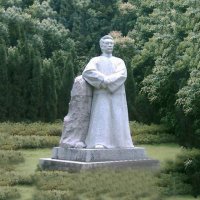 公园名人鲁迅石雕像