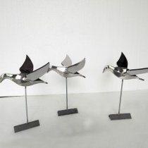 抽象的展翅鸽子不锈钢插件公园草坪草丛动物雕塑