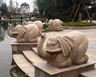 池塘喷水大象雕塑