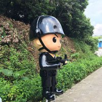 执勤警察玻璃钢卡通雕塑