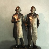 世纪伟人马克思和恩格斯雕塑