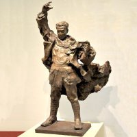 中国近代著名作曲家洗星海雕塑