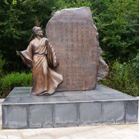 唐代著名现实主义诗人杜甫草堂雕塑像