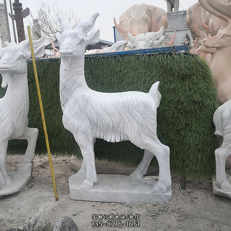 汉白玉石雕羊-园林户外金属抽象雕塑