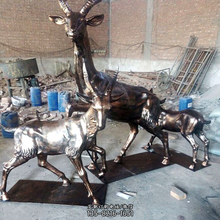 山羊动物铜雕塑