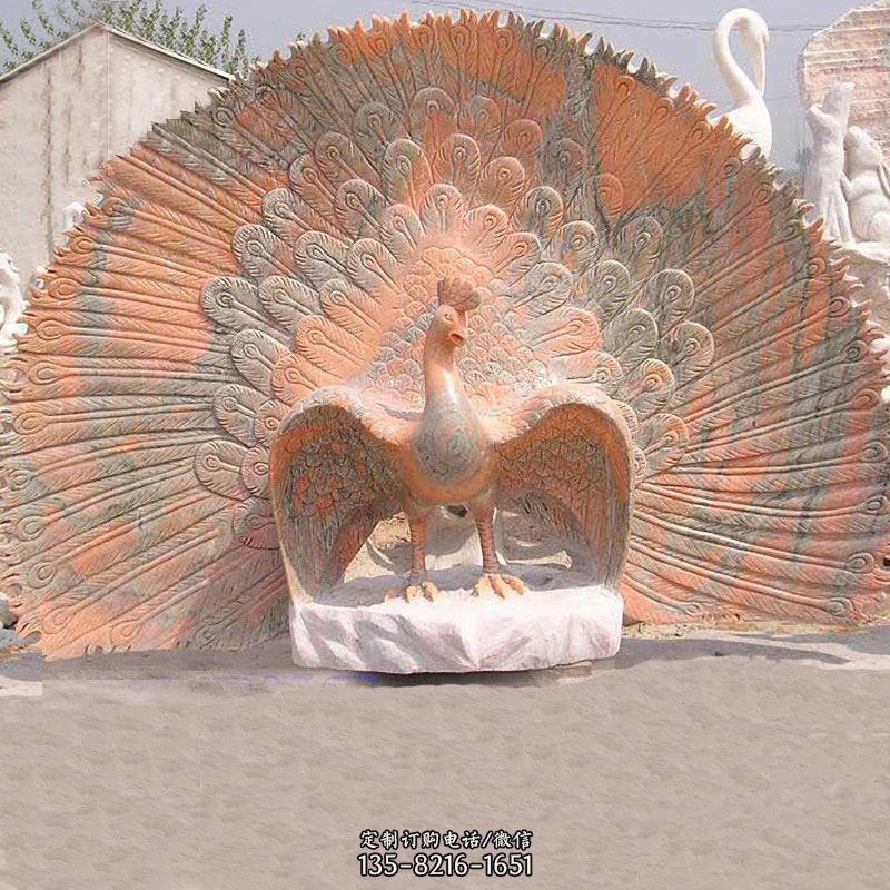 晚霞红石雕孔雀-公园园林景观动物雕塑图片