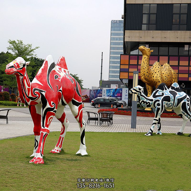 彩繪駱駝不銹鋼雕塑-城市園林動物景觀雕塑擺件