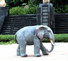 吉祥石雕大象-竹雕塑大象