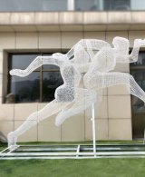 不锈钢跑步人物网格雕塑