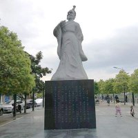 中国浪漫主义文学奠基人屈原公园历史名人石雕