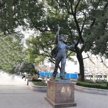 城市街道名人雕塑著名音乐节聂耳铜雕像