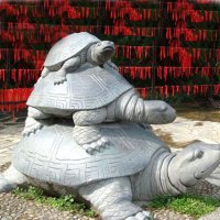 青石石雕乌龟景观雕塑