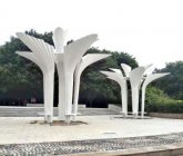 不锈钢树广场景观雕塑亭子