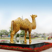 网格镂空不锈钢骆驼雕塑-城市园林动物景观雕塑