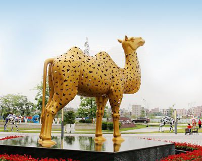 网格镂空不锈钢骆驼雕塑-城市园林动物景观雕塑