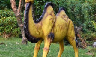 公园园林仿真站立的骆驼雕塑