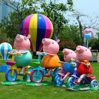卡通雕塑小猪佩奇骑自行车-幼儿园雕塑摆件