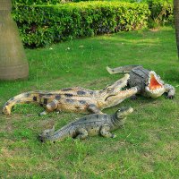 鳄鱼雕塑摆件玻璃钢公园园林草坪动物雕塑