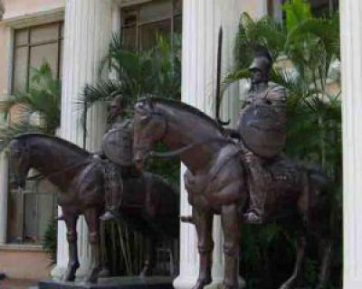 酒店门口骑马的罗马士兵人物铜雕