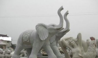 公园动物长鼻大象石雕