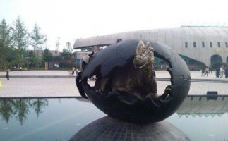 广场恐龙蛋景观铜雕