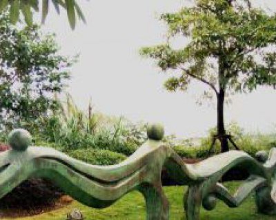 园林连在一起的抽象人物小品铜雕