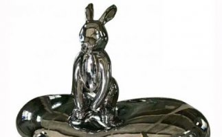 不锈钢镜面兔子公园雕塑