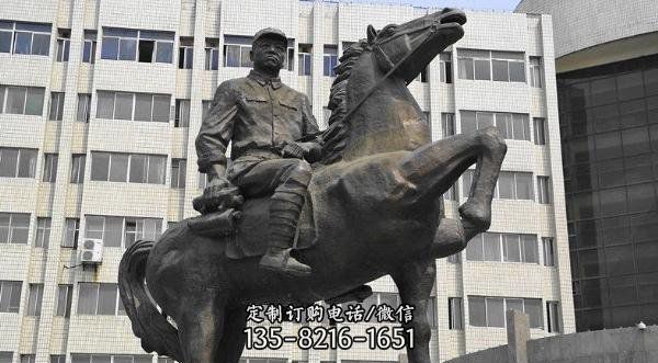 骑马战士广场景观铜雕