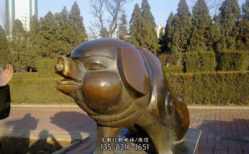 公園豬動物銅雕