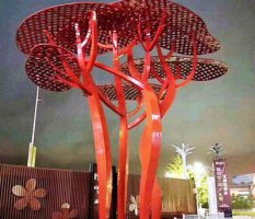 不锈钢镂空树木雕塑