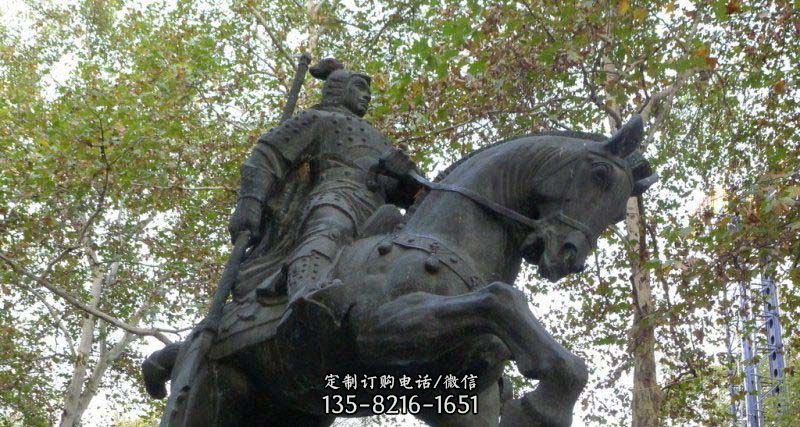 公园骑马的古代将军人物铜雕