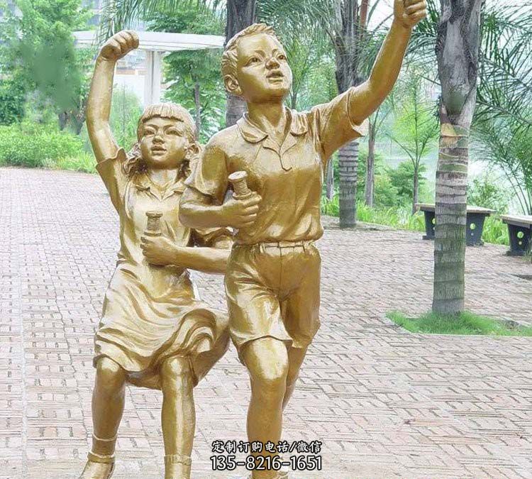 铸铜童趣放风筝的儿童