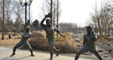 运动员公园人物铜雕