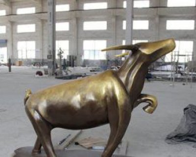 公园抽象小牛动物铜雕