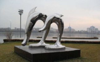 不锈钢抽象海豚动物雕塑
