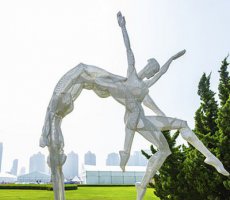 体操运动员不锈钢雕塑