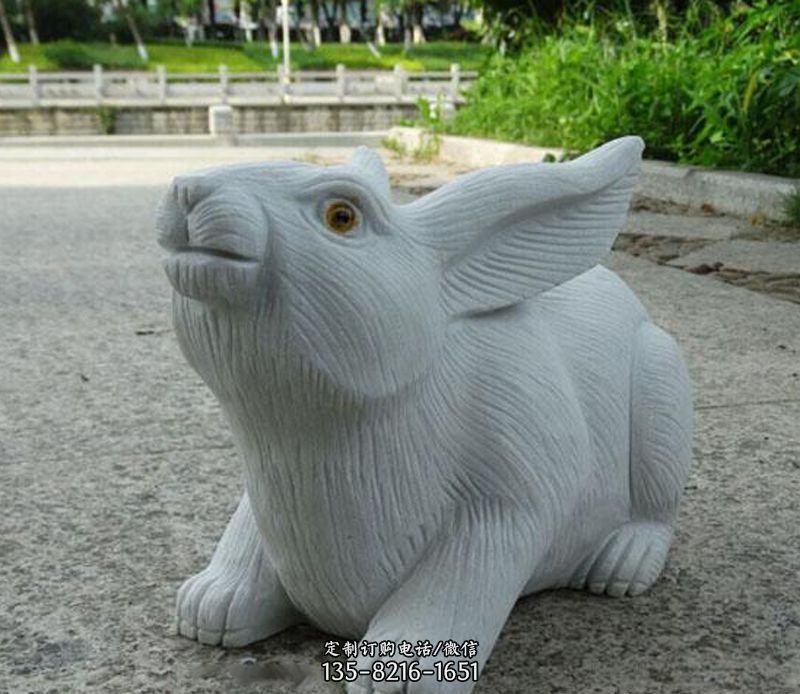 兔子石雕公园景观雕塑图片