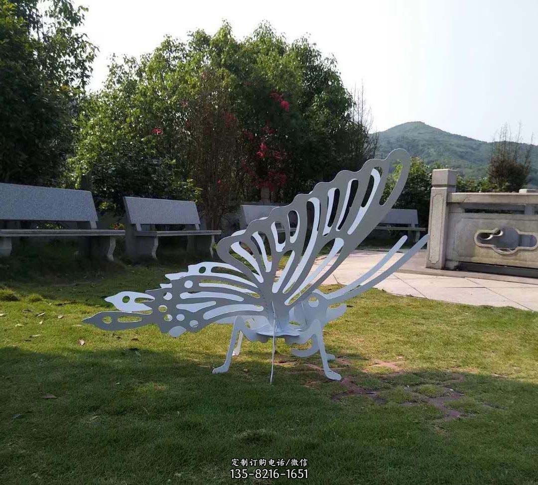 不锈钢镂空蝴蝶装饰雕塑