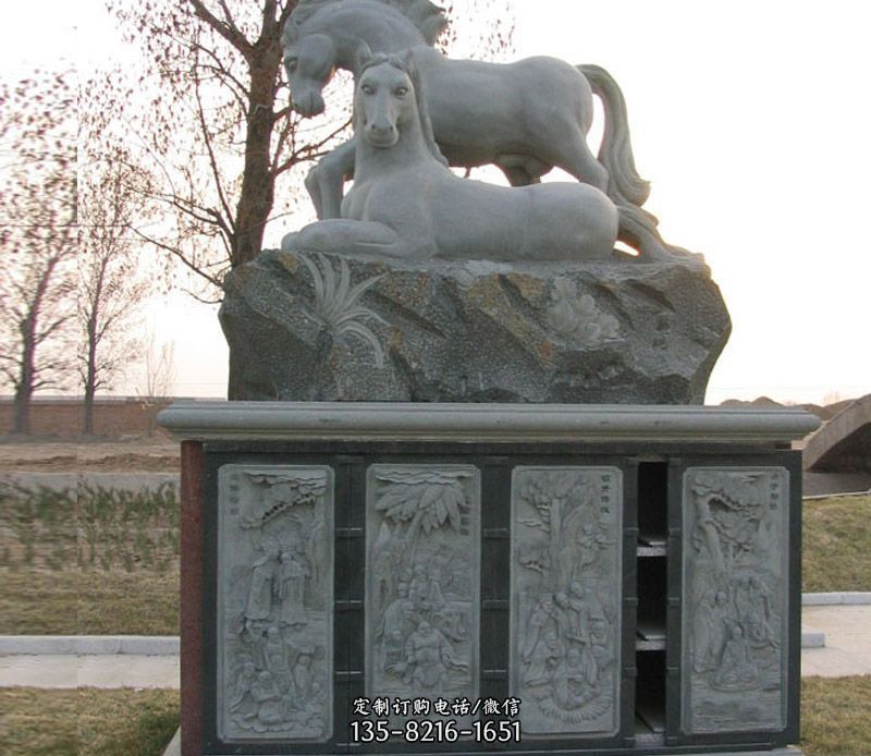 十二生肖公园动物马石雕 